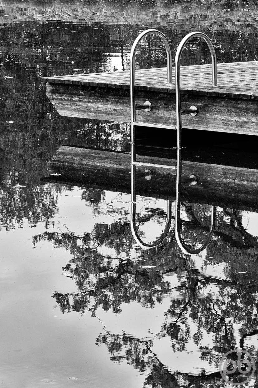 Fotokunst, Photo Art, Fine Art, Wandbilder, Wall Art, Minimalistische Fotografie, Minimal, Badeleiter, schwarzweiß, Black and White